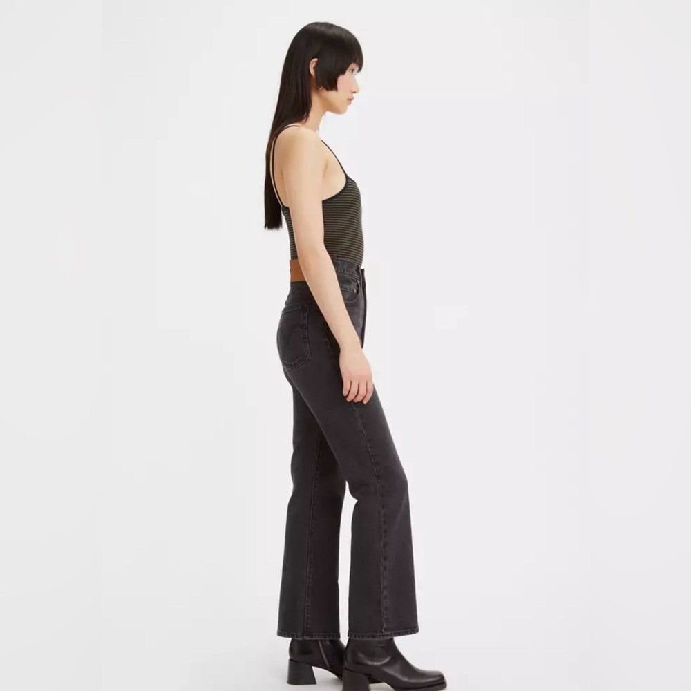 Levi’s ribcage cropped bootcut size 25